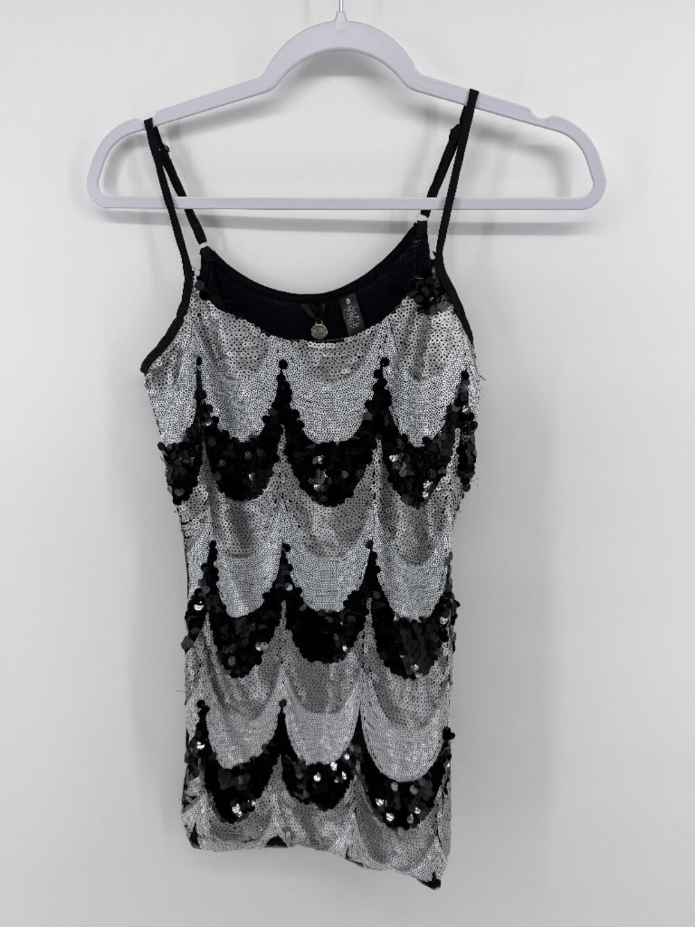 BKE Boutique Silver Black Sequin wave mini dress Size Small